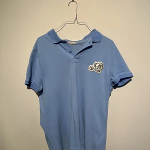 Moncler piké - Storlek M Cond 7/10