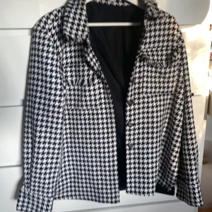 Jacka  - Jacka frå NA-KD s men over size