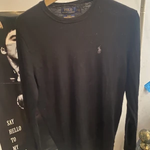Polo tröja - Polo tröja i bra skick knappt använd.