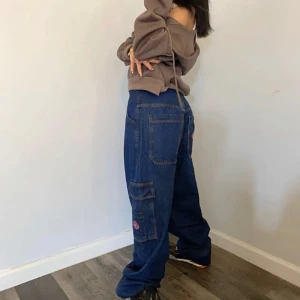 Baggy cargo jeans - Säljer dessa feta byxor då de inte kommer till användning, pris går att diskutera