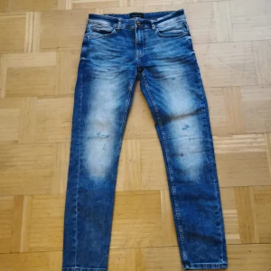Jeans  - Helt nya aldrig använda. Stl 32/32. New Yorker. 