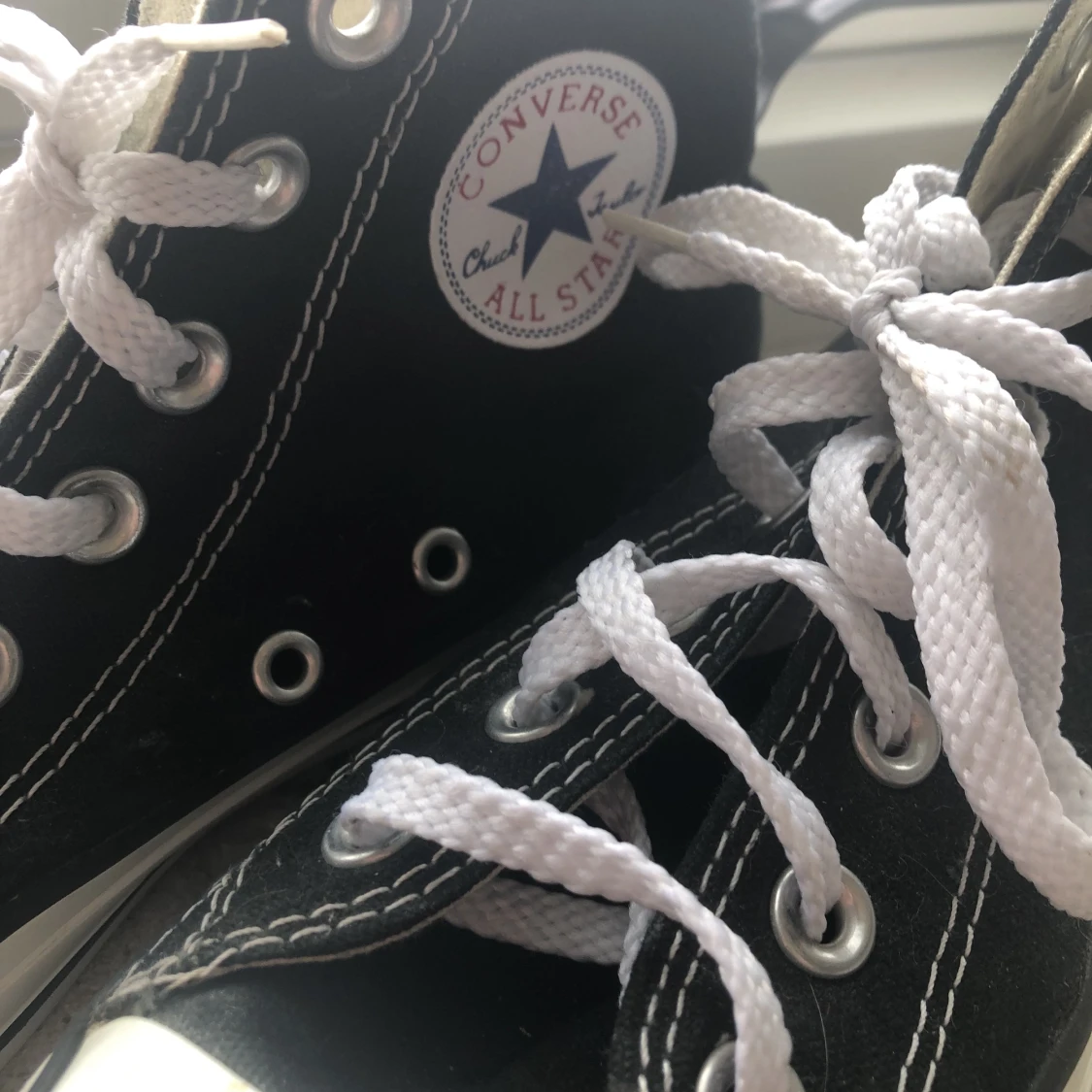 Svarta converse