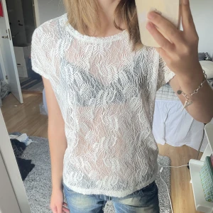 Blus - Spetsblus från costes blue. Använd gärna köp nu👍