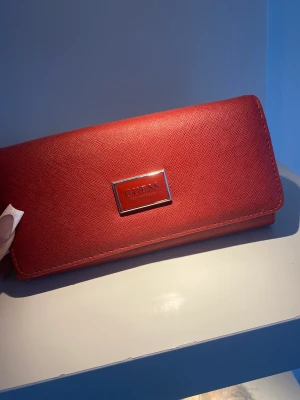 Guess plånbok  - Helt oanvänt förpackning finns kvar 