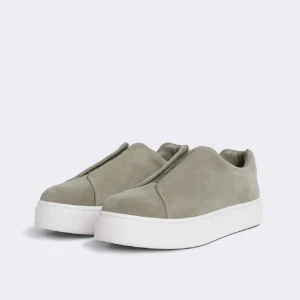 gröna eytys doja - säljer ganska använda skor från eytys men fortfarande bra skick, därav priset