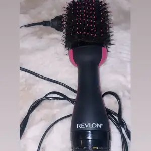 Revlon Pro Collection Salon One-Step Hair Dryer And Volumizer 