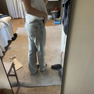 Jeans  - Jeans från stradivarius! Nyskick 