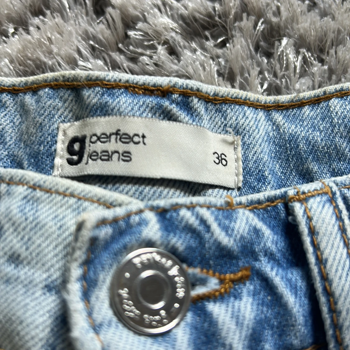 Långa jeansshorts från gina - 90
