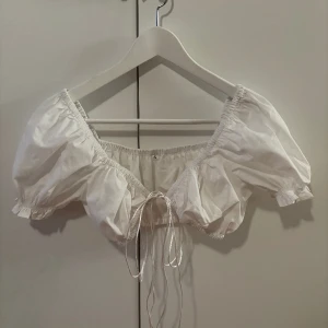 Topp  - Kort topp. Använd 2 gånger 