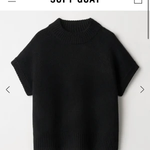 Soft goat tröja - Säljer min kortärmade doftlöst tröja i storlek M, bra skick men används tyvärr inte längre Nypris:3195 Mitt pris: 1650kr