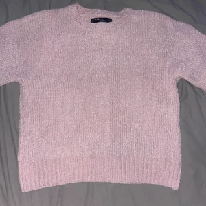 Tröja - Tröja från new yorker i storlek S och knappt använd.