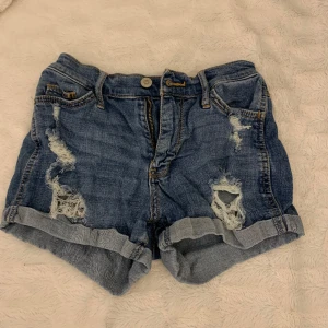 Shorts - Så fina shorts i bra skick och bra material🩵