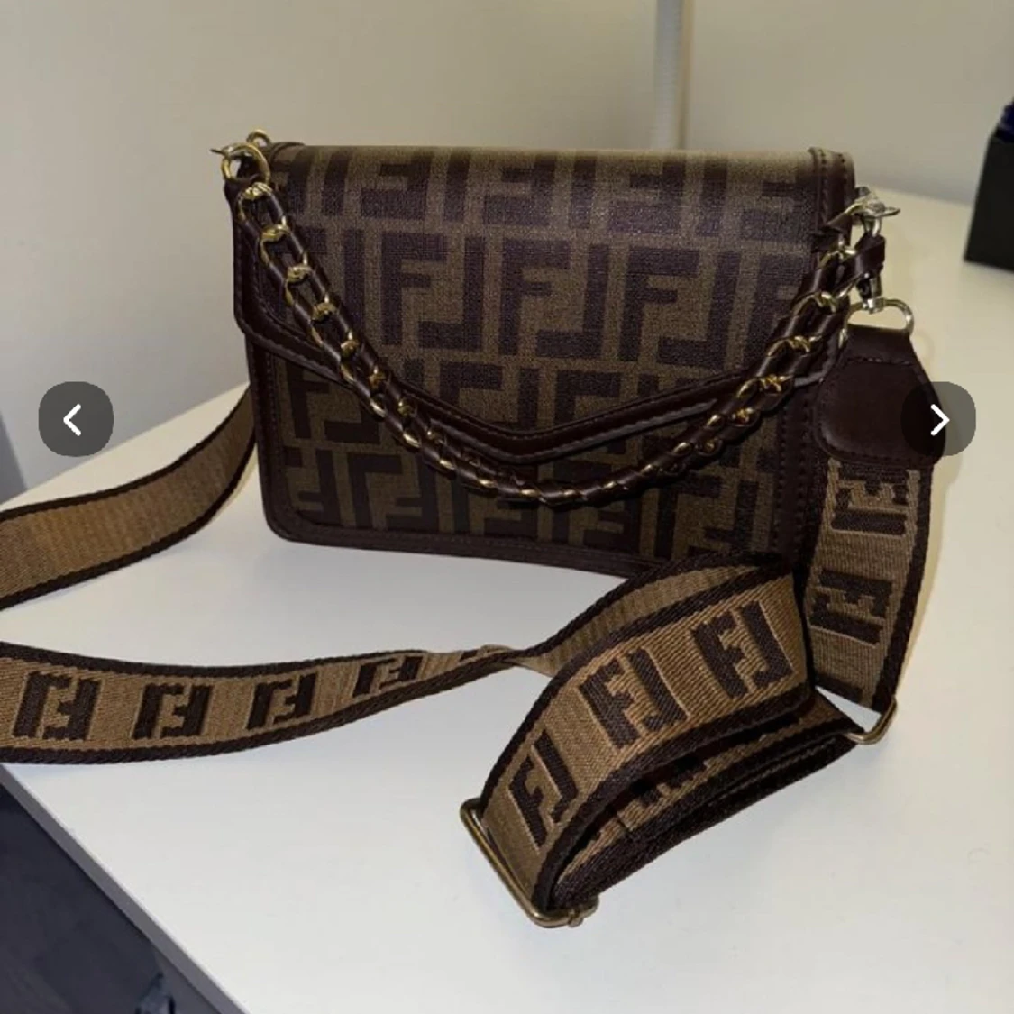 Axelremsväska brun, oanvänd - 90