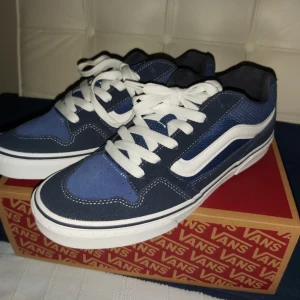 Vans - Knappt andvända vans dojor, sköna, snygga. Storlek, 44,5