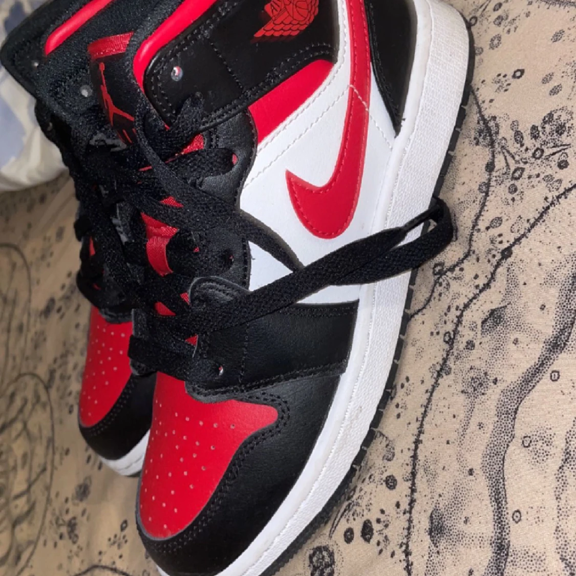 Air Jordan 1mid Alternate Bred Toe (Gd - 90