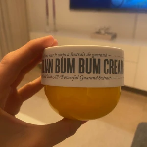Brazilian bum bum  - Har ca 85% kvar.  Doktar underbart! 😍
