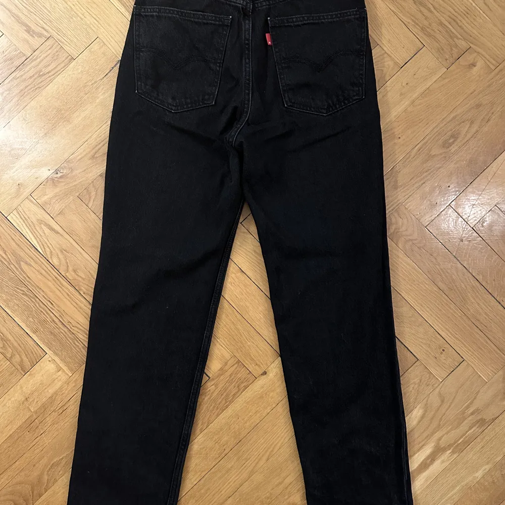 Jeans i bra skick. Använda endast ett par gånger.  Säljer pga passar för liten/tight. . Jeans & Byxor.