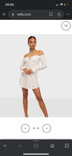 Kort blommönstrad klänning - Denna används inte men funkar till vardags❤️. 