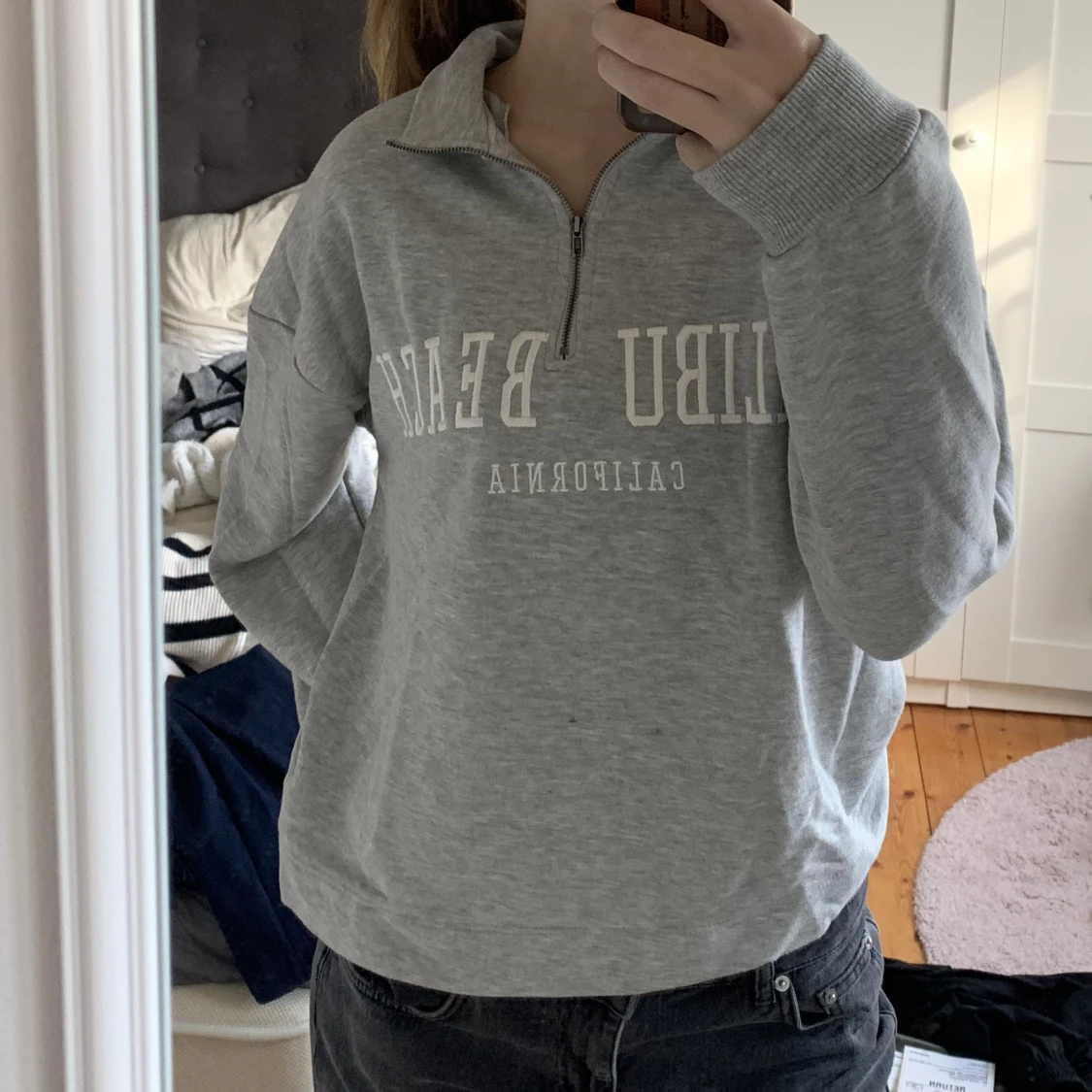 Grå sweatshirt