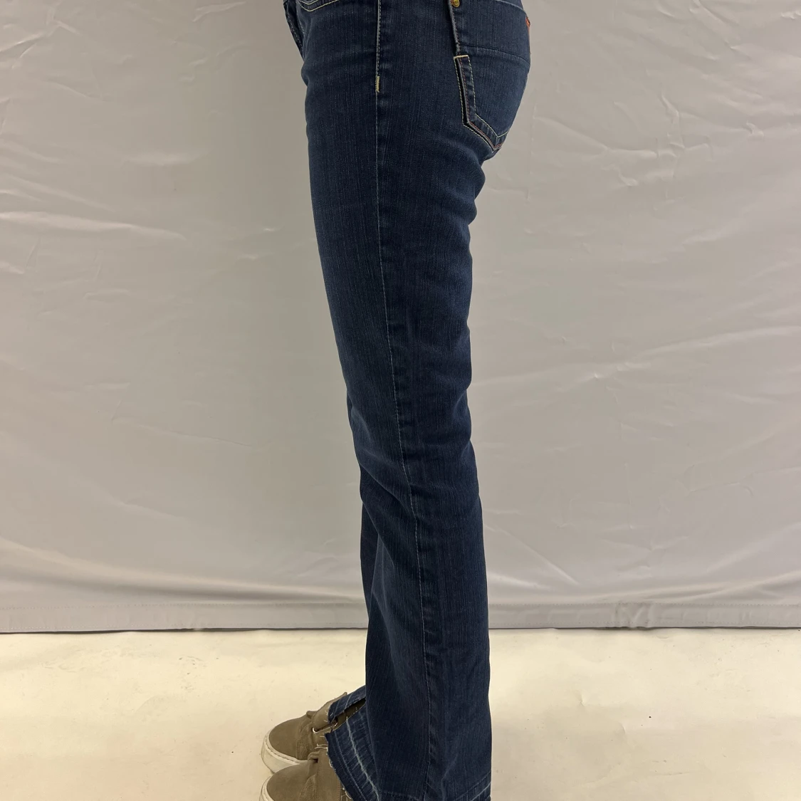 Mörkblåa fornarina jeans - 90