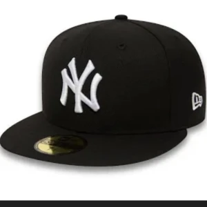 Söker - Vill ha en i röd elr svart