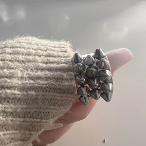 Edblad ring - Edblad ring i nyskick, köpte två storlekar och hann intr lämna tillbaka så aldrig använd, pris kan diskuteras 💗💗