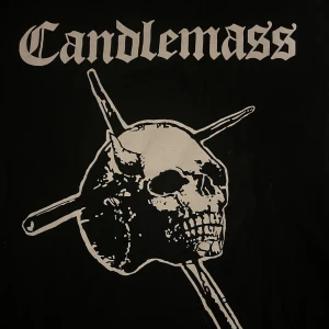 Candlemass t-shirt - En jätte frän Candlemass t-shirt som tyvärr är allelens för stor för min del.  Priset går alltid att diskutera ;)