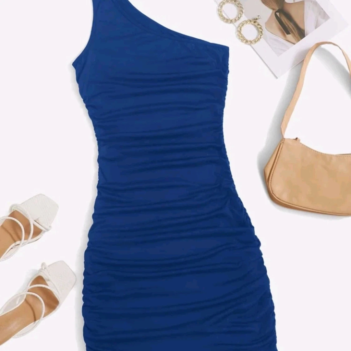 en blå klänning  - 91