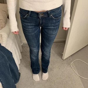 Lee jeans  - Säljer nu dessa super snygga bootcut Lee jeans då dom inte kommer till användning 