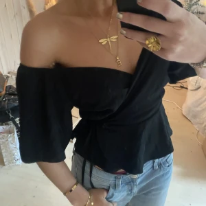 Topp - SUPER snygg topp / blus