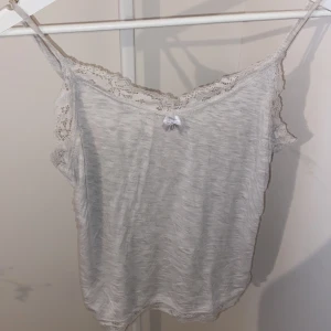 Pyjamas tröja  - Säljer för att den inte används💗 köptes i butik för ca 100kr