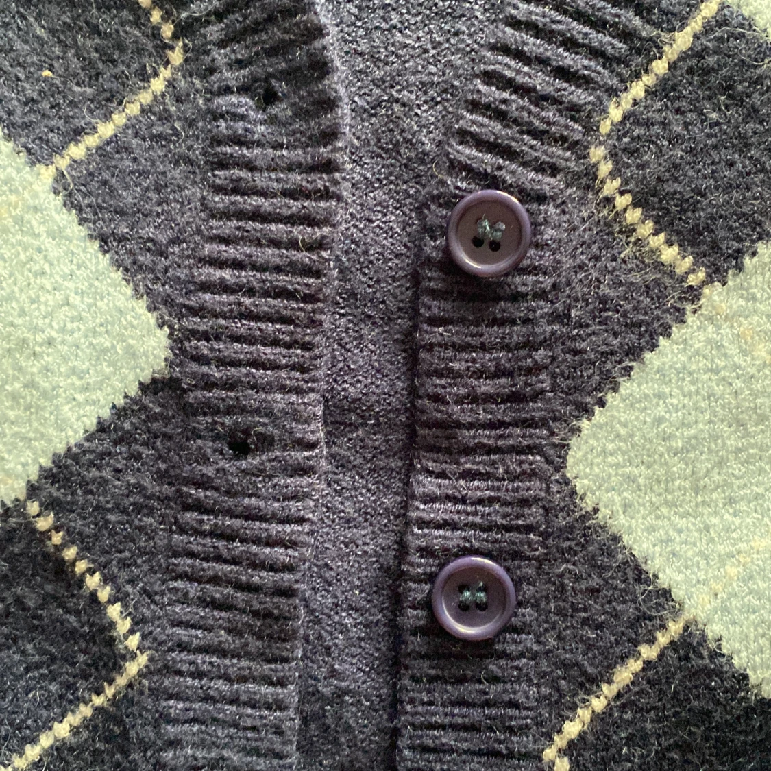 Stickad rutig kofta - 90