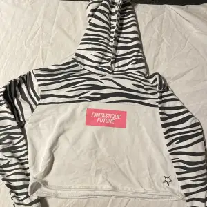 Zebra mönstrad tröja! 