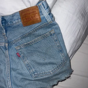 Levi’s shorts  - Knappt använda därav bra skick!👌🏼🥰 skriv privat vid frågor. 