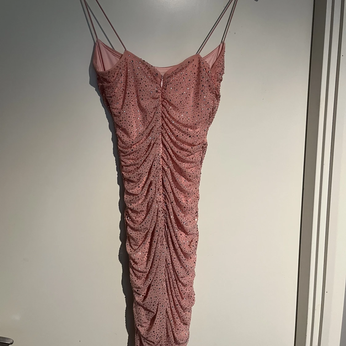 Glittrig klänning - 91