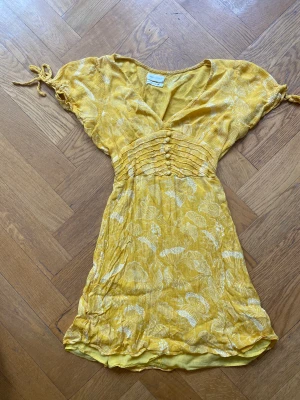 Urban outfitters klänning - Jätte bra skick köpte inte länge sedan från Urban outfitterd fast är för små 