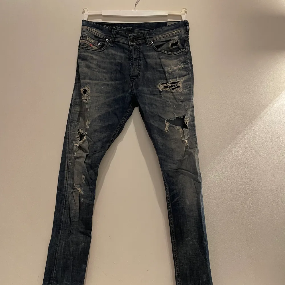 Diesel jeans, tunnt denim, mörkblå, slimfit, 30 X 32. Jeans & Byxor.