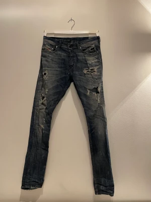 Diesel Jeans - Diesel jeans, tunnt denim, mörkblå, slimfit, 30 X 32