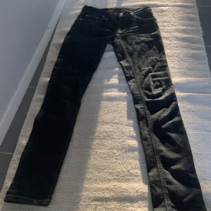 Nudie jeans co - HELT NYA! Dock är prislappen borta men dem är Helt nya (pris kan diskuteras 