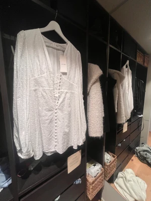 Adoore klänning - Jättefin klänning, speciellt nu till studenten !! Tror den är slutsåld 💞