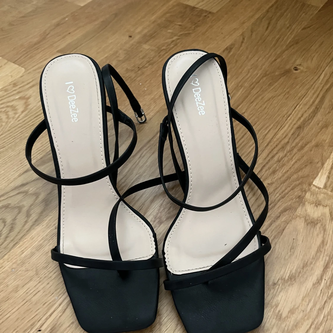 Svarta klackar  - 90