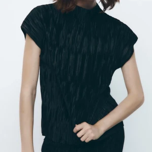 Plisserad topp - Använd 1 gång! Super skön 💕