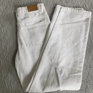 Jeans  - Snygga jeans från Ginatricot