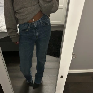 Jeans - Säljer nu dessa jeansen från bikbok då de aldrig används💓💓