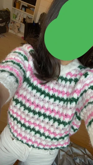 Stickad tröja - Säljer min stickade tröja från Zara som ej kommer till användning längre. 💘💘