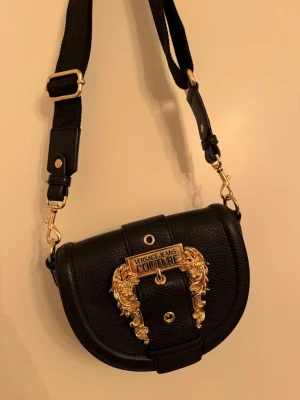 Versace väska  - Väska från Versace Jeans Couture 