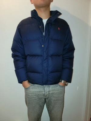 Ralph lauren jacka  - Skön, väger lite och mycket varm, i storlek S