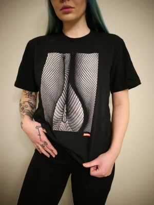 Supreme Black Daido Moriyami Tights Tee - Model: 160 cm 50kg Size: small  Supreme, t-shirt, streetwear, hypebeast