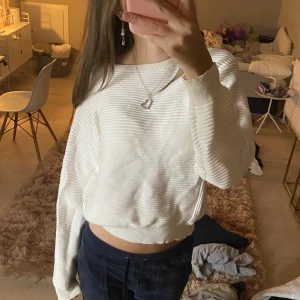 vit tröja  - Vit tröja från ellos, fint skick🤍