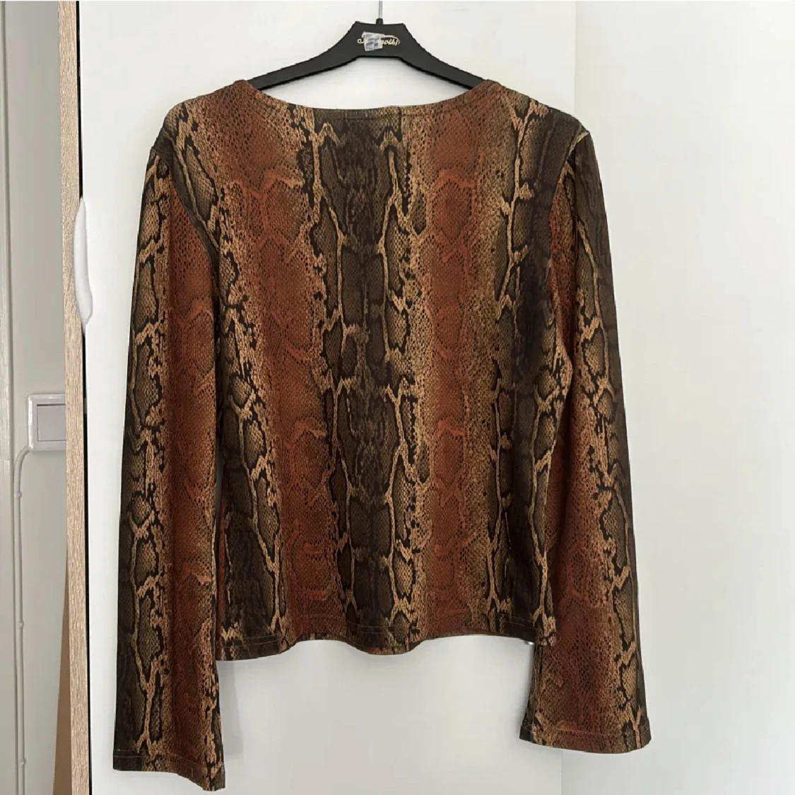 Ormmönster tröja  - 1